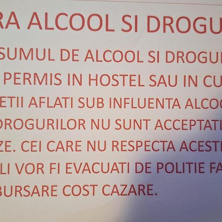Downtown Hostel Braşov Extérieur photo