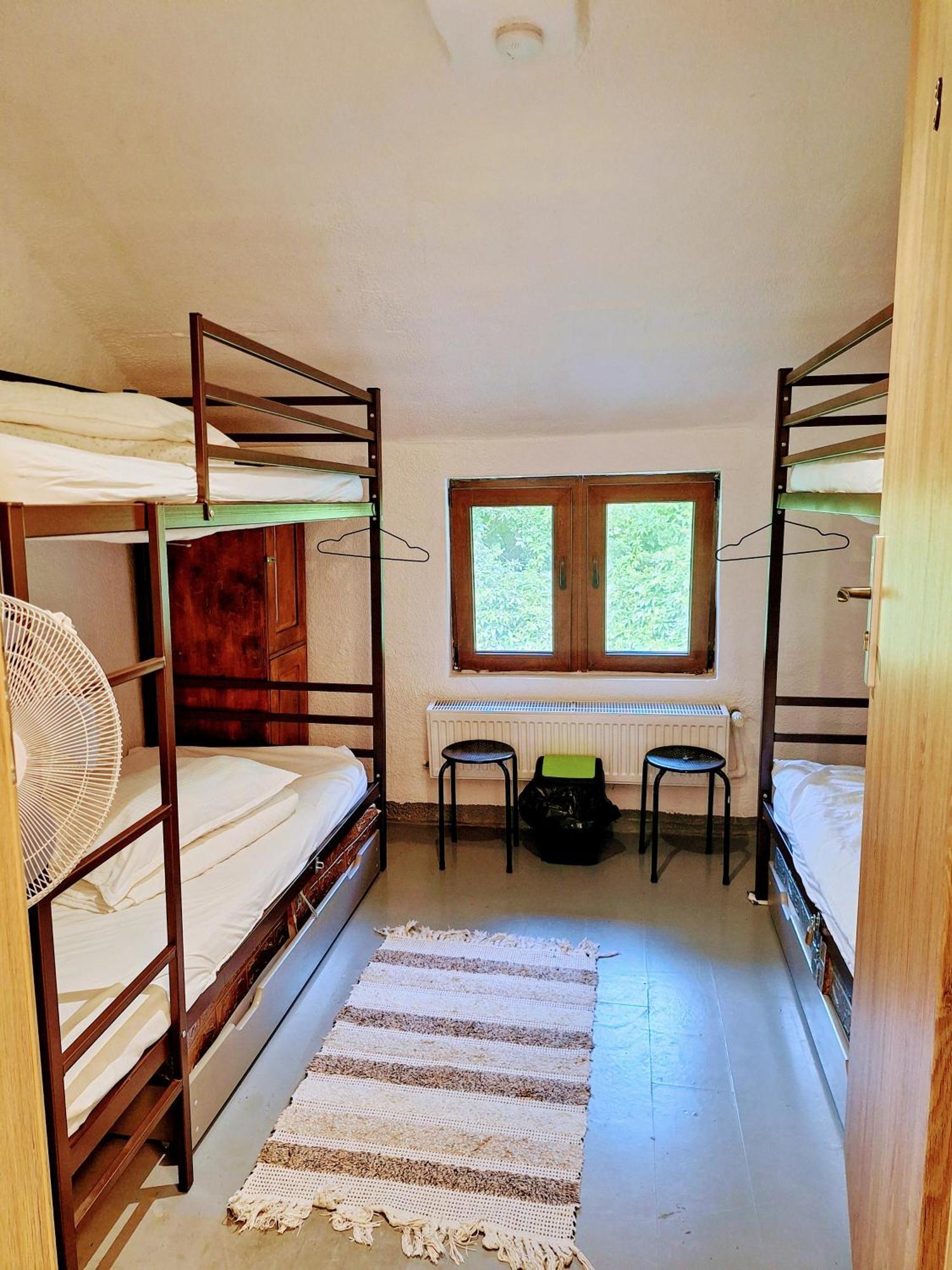 Downtown Hostel Braşov Extérieur photo