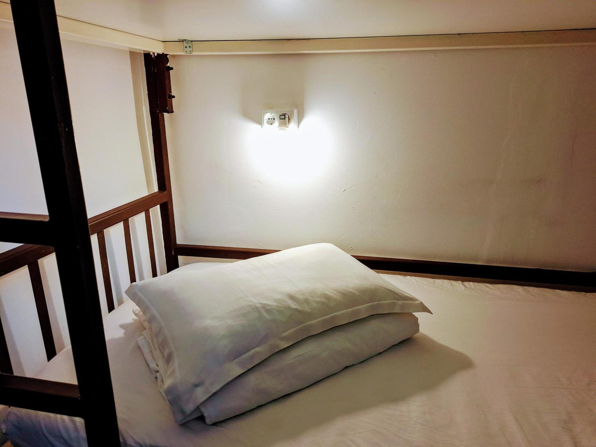 Downtown Hostel Braşov Extérieur photo