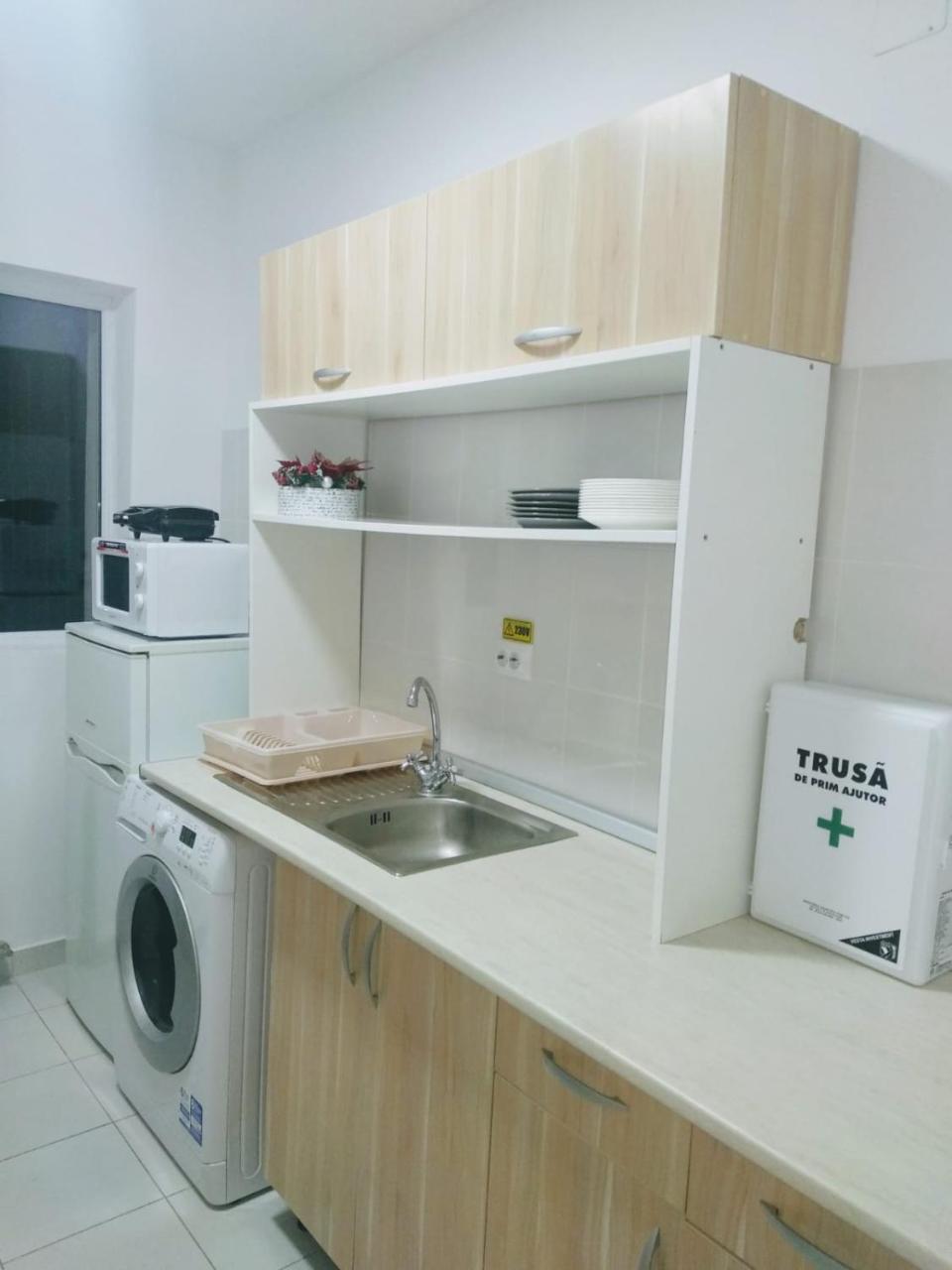 Downtown Hostel Braşov Extérieur photo
